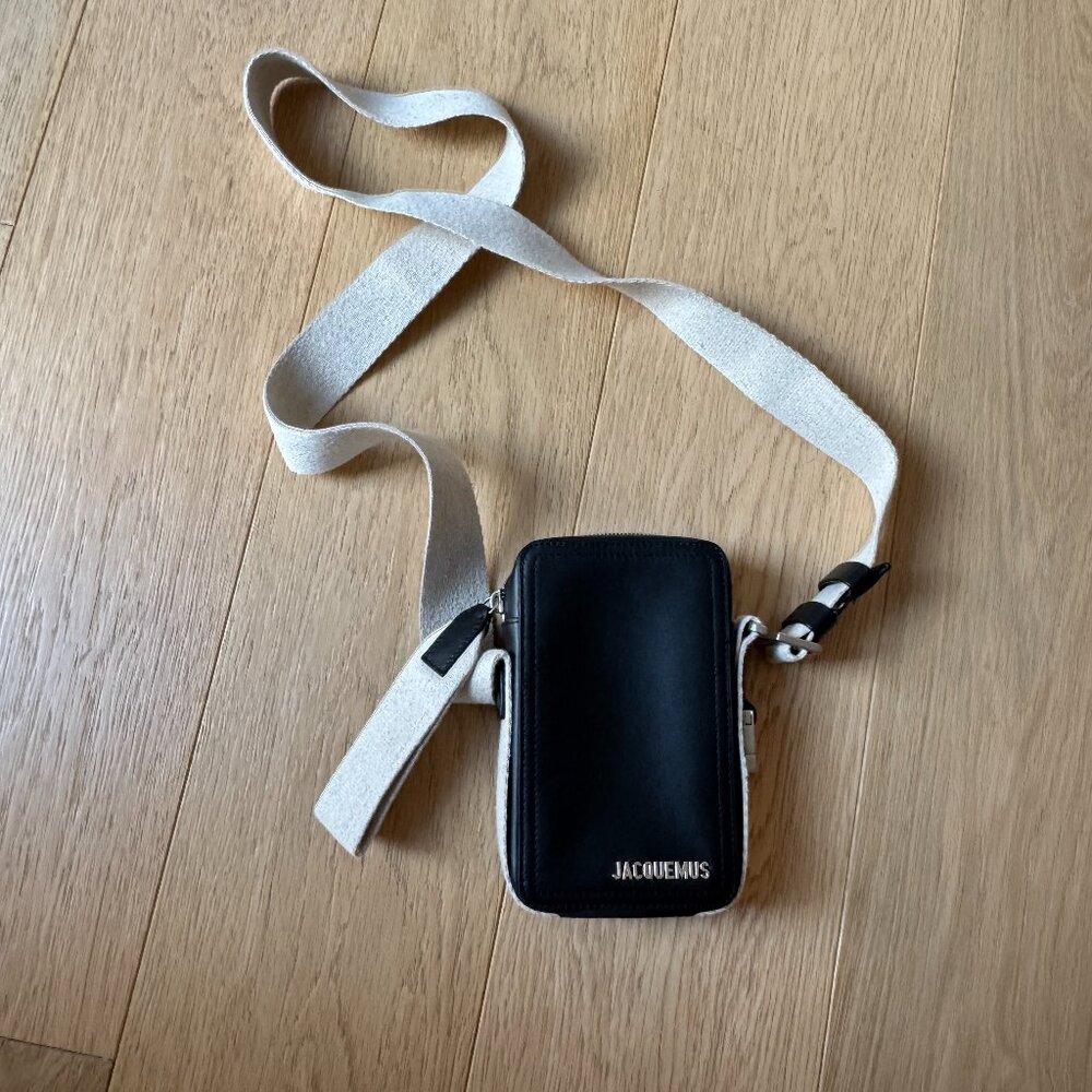 JACQUEMUS Le Cuerda Vertical Leather Crossbody Bag